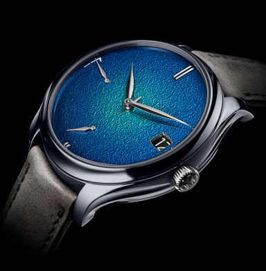 H. Moser & Cie. Try Tantalum For First Time
