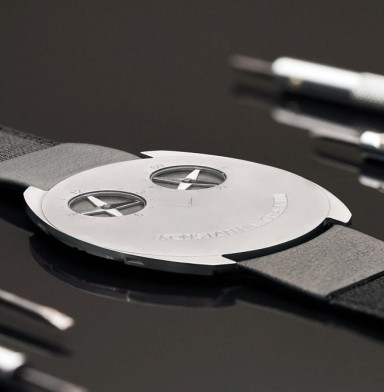 New Record for the Thinnest Watch: 1.65 mm