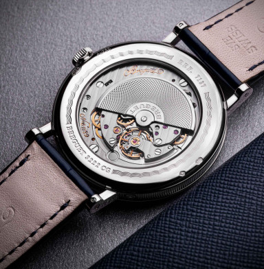 Components of the classic Breguet style in the new 7137 and 7337 models