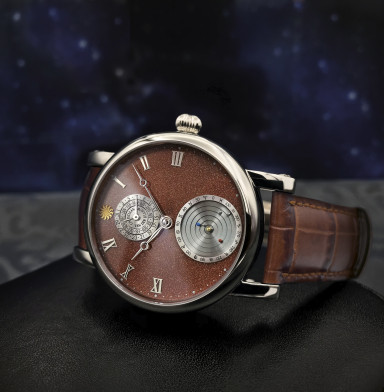 The Smallest Mechanical Heliocentric Planetarium