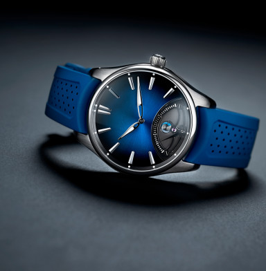 H. Moser & Cie. Introduce Retrograde Seconds to the Pioneer Collection